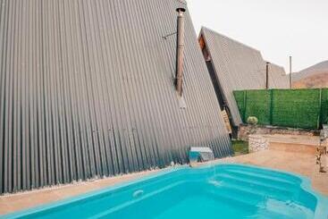 تختخواب و صبحانه Karmatte Bungalow