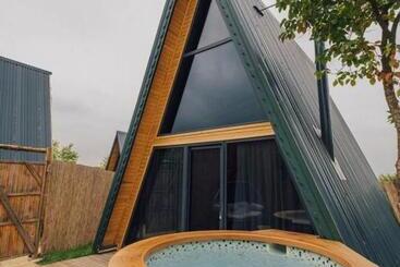 تختخواب و صبحانه Karmatte Bungalow
