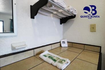 هتل La Quinta Bonita