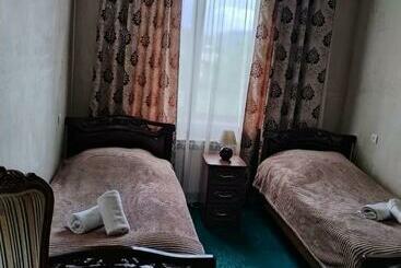پانسیون Garni Guesthouse