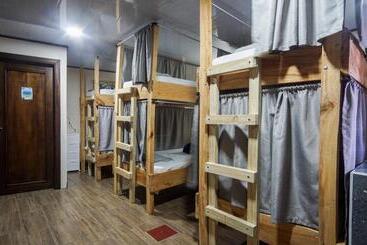 Argdivan Hostel