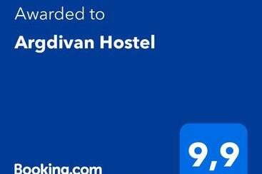 Argdivan Hostel