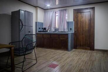 Argdivan Hostel