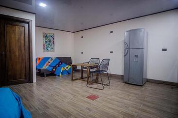 Argdivan Hostel