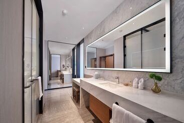 هتل Hilton Garden Inn Hangzhou Xixi Zijingang