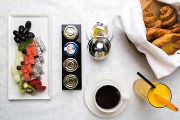 Mercure Dubai Barsha Heights Hotel Suites And Apartments