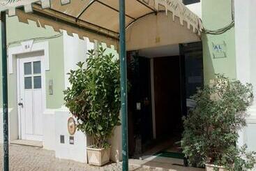 فندق صغير Residencial Moderna