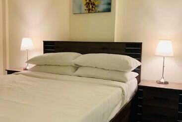 هتل Chelsea Gardens Apartment