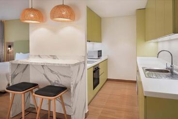 هتل Element By Westin City Center Doha