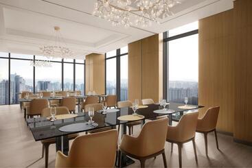 هتل Four Points By Sheraton Suwon