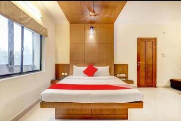 هتل Malabar Plaza