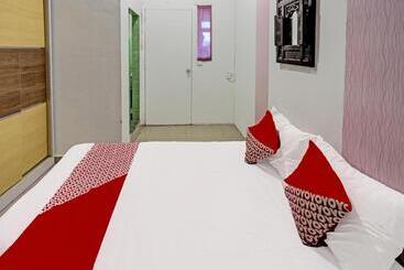 هتل Zazezo Homestay Syariah Redpartner