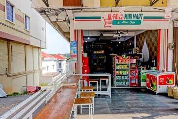 هتل Zazezo Homestay Syariah Redpartner