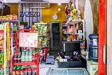 هتل Zazezo Homestay Syariah Redpartner