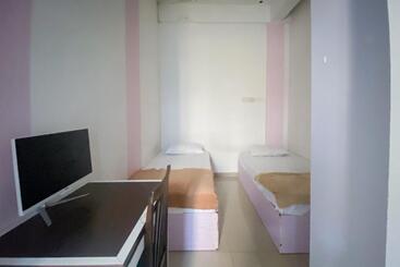 هتل Zazezo Homestay Syariah Redpartner
