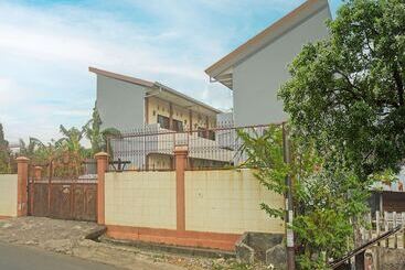 هتل Spot On 91786 Kilana Homestay