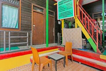 هتل Spot On 91793 Maila Homestay