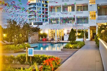 Naiya Sea Resort
