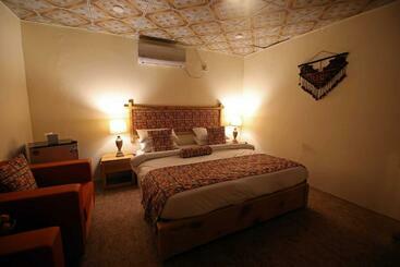 استراحتگاه Oak Residency