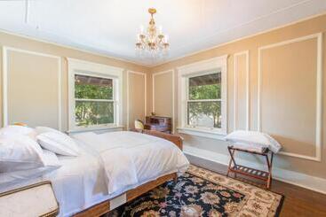 Martha S Bed And Breakfast