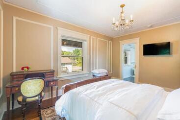 Martha S Bed And Breakfast