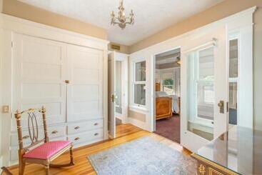 Martha S Bed And Breakfast