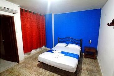 پانسیون Hostal El Rey