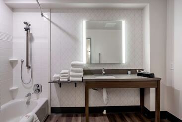هتل Comfort Suites Colorado Springs East  Medical Center Area