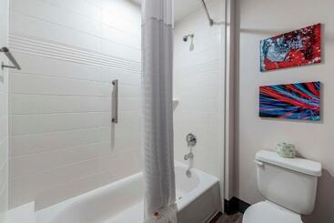 هتل Comfort Suites Colorado Springs East  Medical Center Area