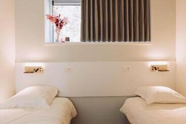 هتل City Housing Genk