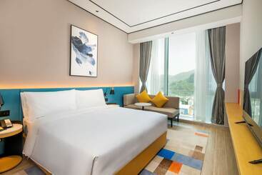 هتل Hilton Garden Inn Shenzhen Airport