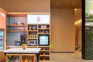هتل Hilton Garden Inn Shenzhen Airport