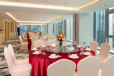 هتل Hilton Garden Inn Shenzhen Airport