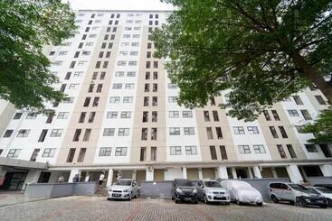 هتل Redliving Apartemen 19 Avenue Amanah Room