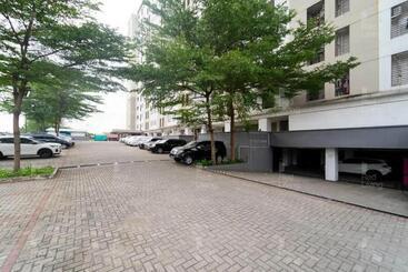 هتل Redliving Apartemen 19 Avenue   Amanah Room