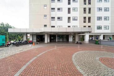 هتل Redliving Apartemen 19 Avenue   Amanah Room