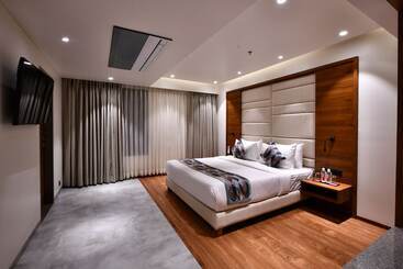 هتل Regenta Fairlark Vadodara