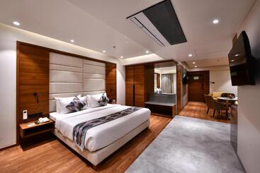هتل Regenta Fairlark Vadodara
