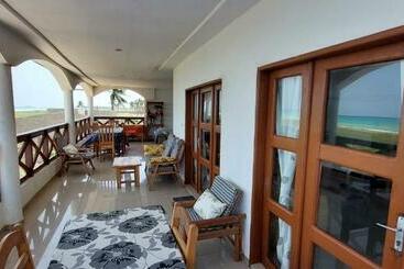 پانسیون Guesthouse Bambou Beach
