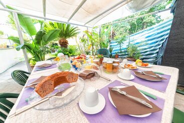 تختخواب و صبحانه Maison Twentyfive