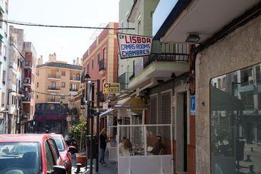 簡易ホテル Hospedaje Lisboa Algeciras