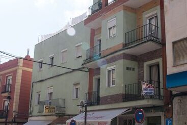 簡易ホテル Hospedaje Lisboa Algeciras