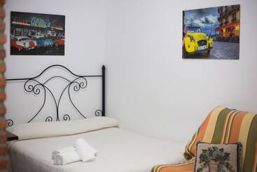 簡易ホテル Hospedaje Lisboa Algeciras