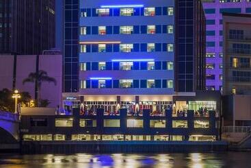 ホテル Aloft Tampa Downtown