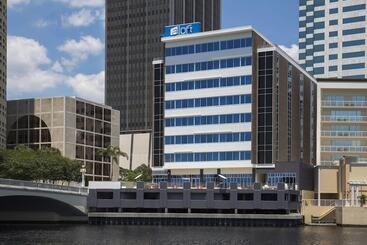ホテル Aloft Tampa Downtown