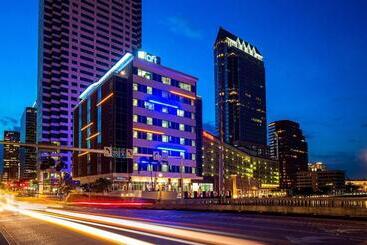 ホテル Aloft Tampa Downtown