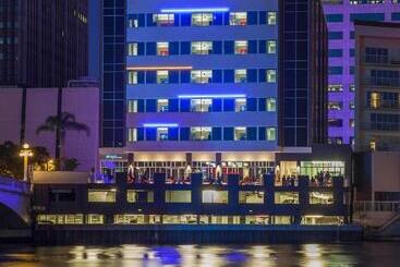 ホテル Aloft Tampa Downtown
