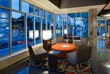ホテル Aloft Tampa Downtown