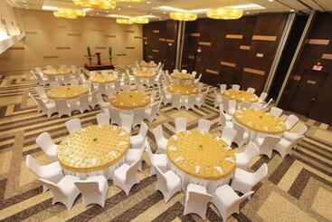 Bayfront Hotel Cebu North Reclamation