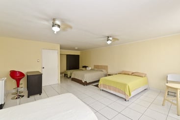هتل Razz B&b Miraflores